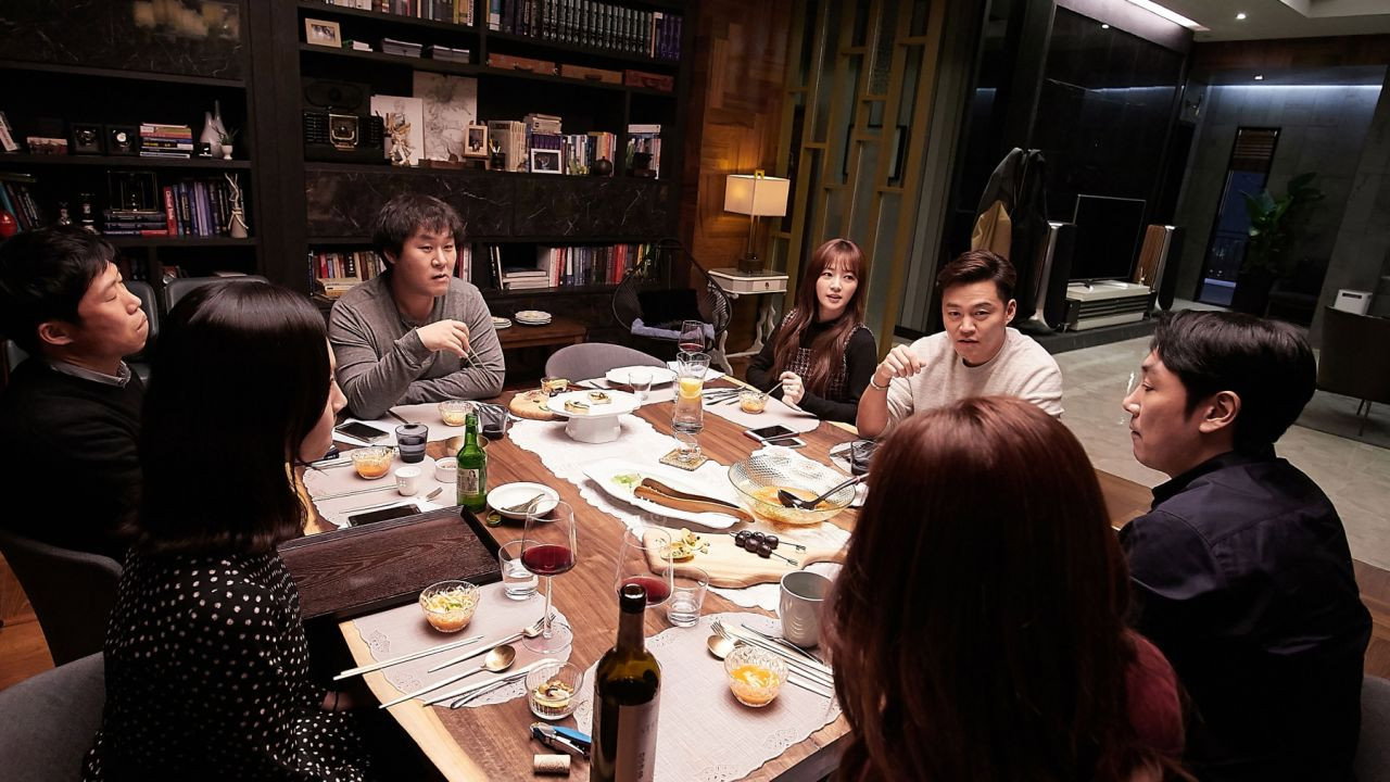 Intimate Strangers (2018) wallpaper #17 — 1280×720 HD backdrop — A group of people meet for the first time in a long time and play a game that reveals… — free HD background for desktop, MacBook, mobile & iPhone (ref bjhZcORbWkNYchNgIBAO2Y34bdS)