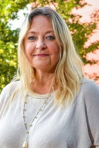 Vera Van Dooren — Vampires cast