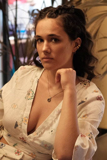 Alice Ronci — Level Four cast